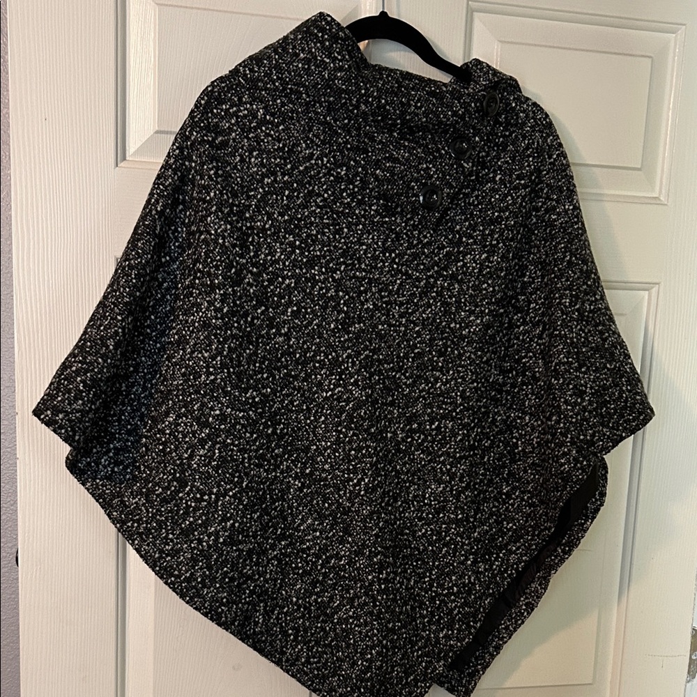 Rue21 Black and White Tweed Cape
